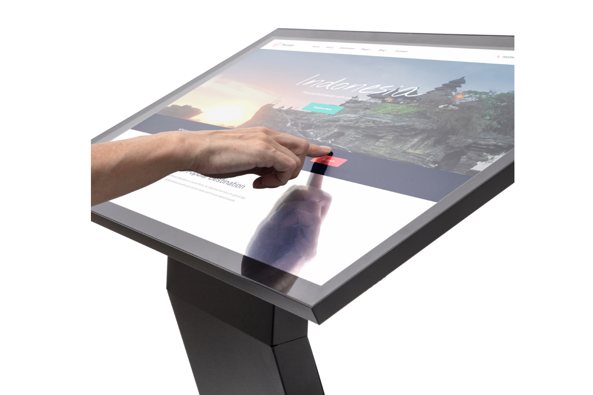 Expo Smart Video table slim (10) Expo Smart Video table slim (10)